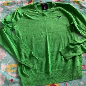 C2- AE men's green long sleeve. Never worn!!